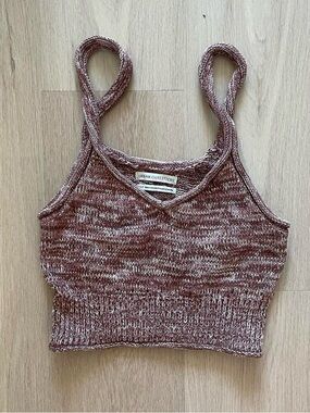 Excellent condition urban outfitters red and white space dye knit crop top